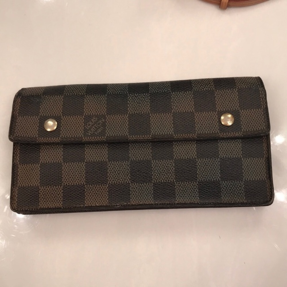 Authentic Louis Vuitton wallet